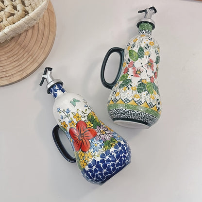 Handgefertigter Keramik-Ölspender mit Pumpengriff und Blumenmuster – 24x10 cm Küchenaccessoire für Olivenöl und Essig